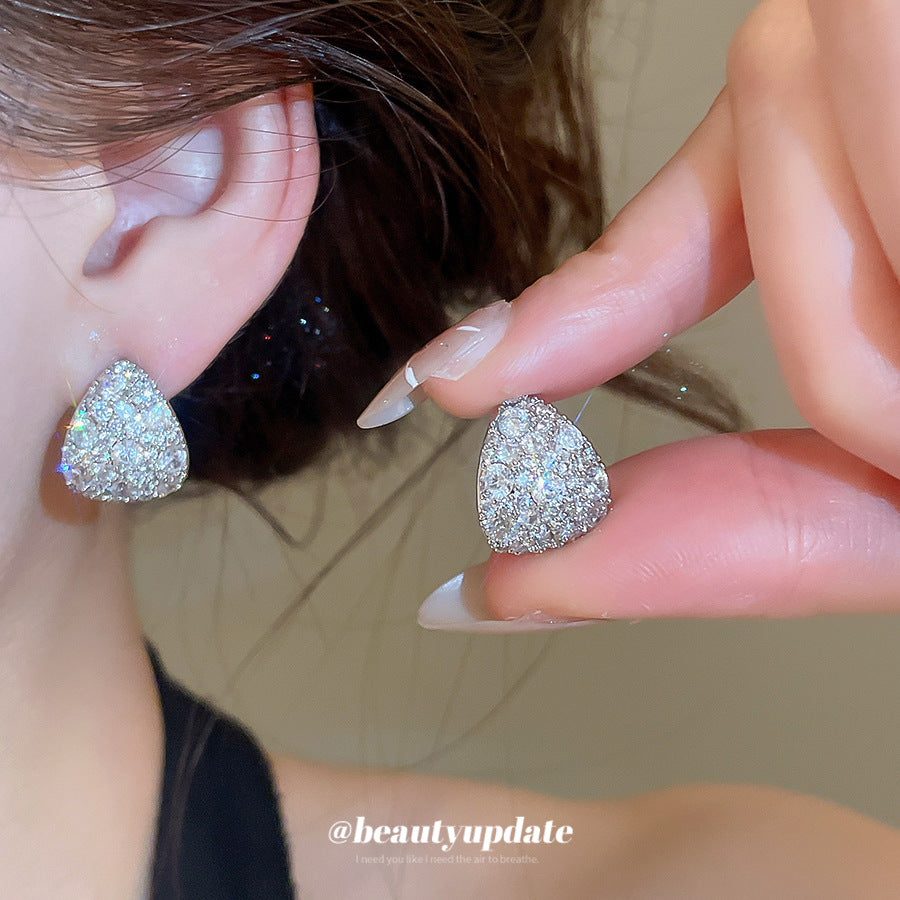 Needle Shining Zircon Water Drops Light Stud Earrings