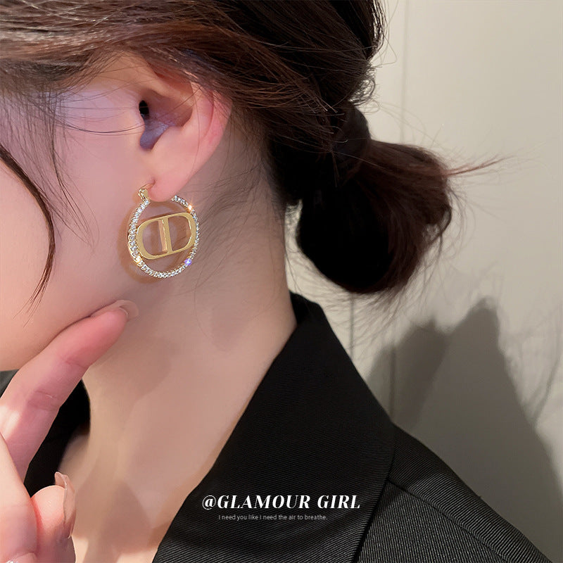 Women's Zircon Letter Pig Nose Geometric Clip Light Luxury High-grade Temperament Ear Buckle