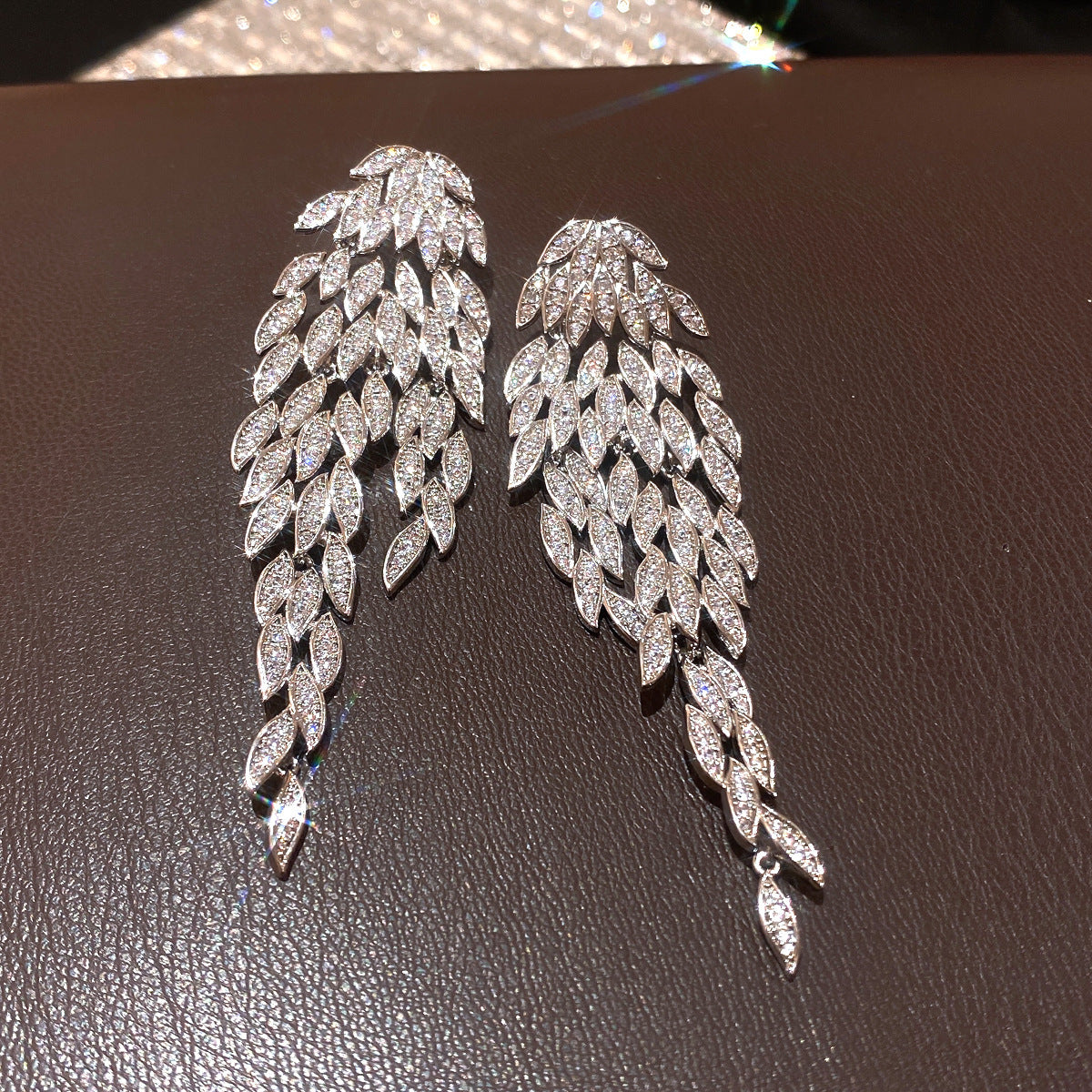 Women's Needle Inlaid Zircon Leaves Tassel Personalized Design Earrings