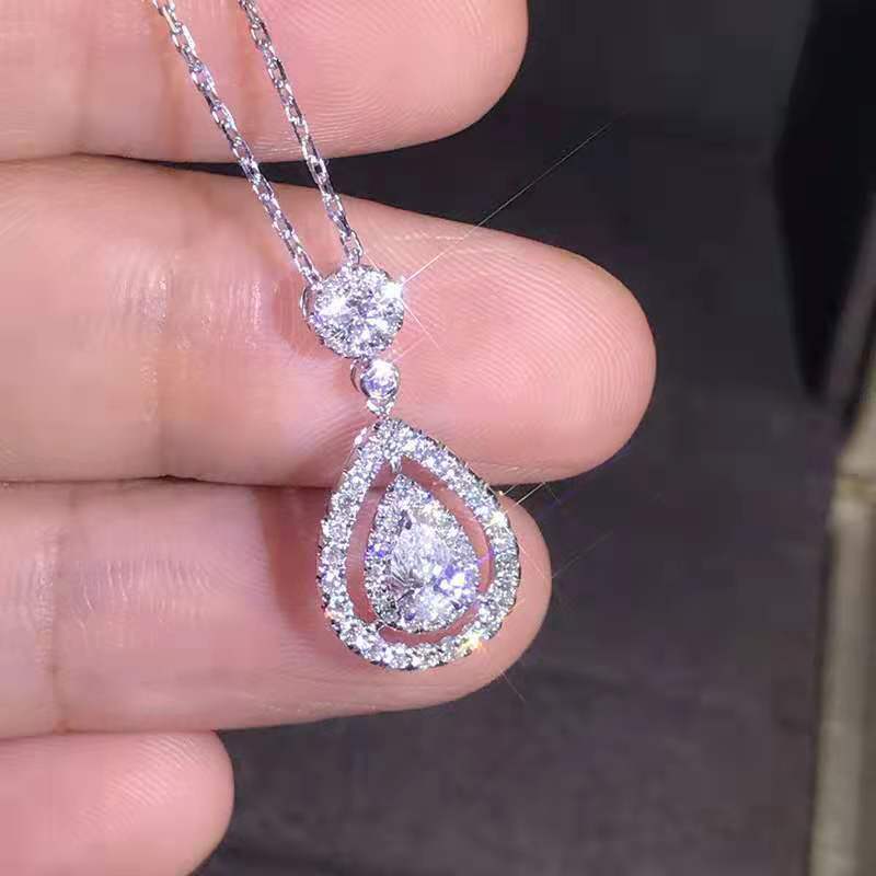 Imitation Imported Diamond Plated Eight Hearts Pendants