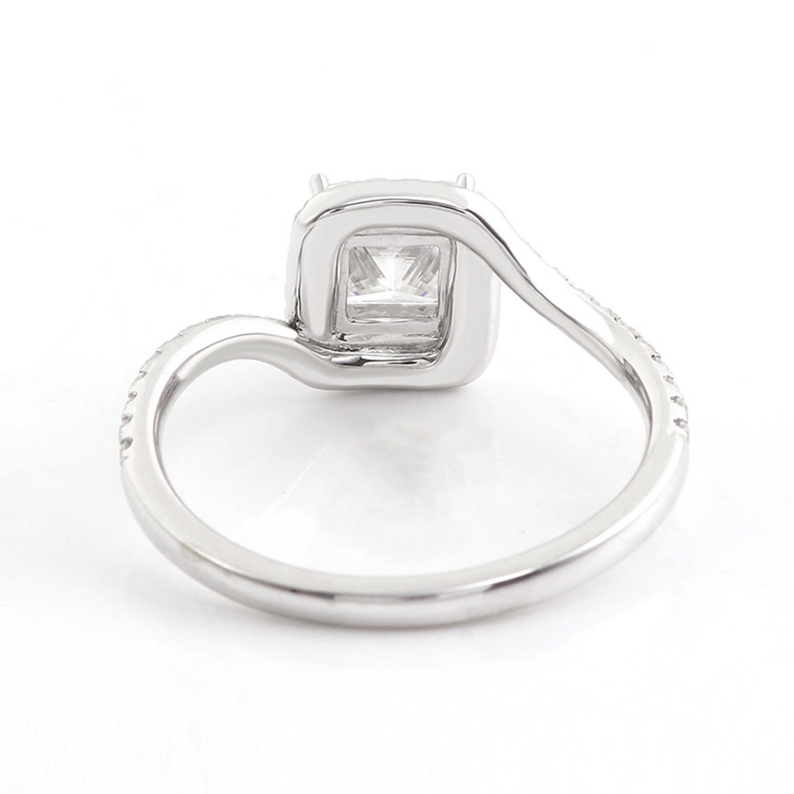 Women's Simple Twisted Arm Cross Angel Kiss Rings