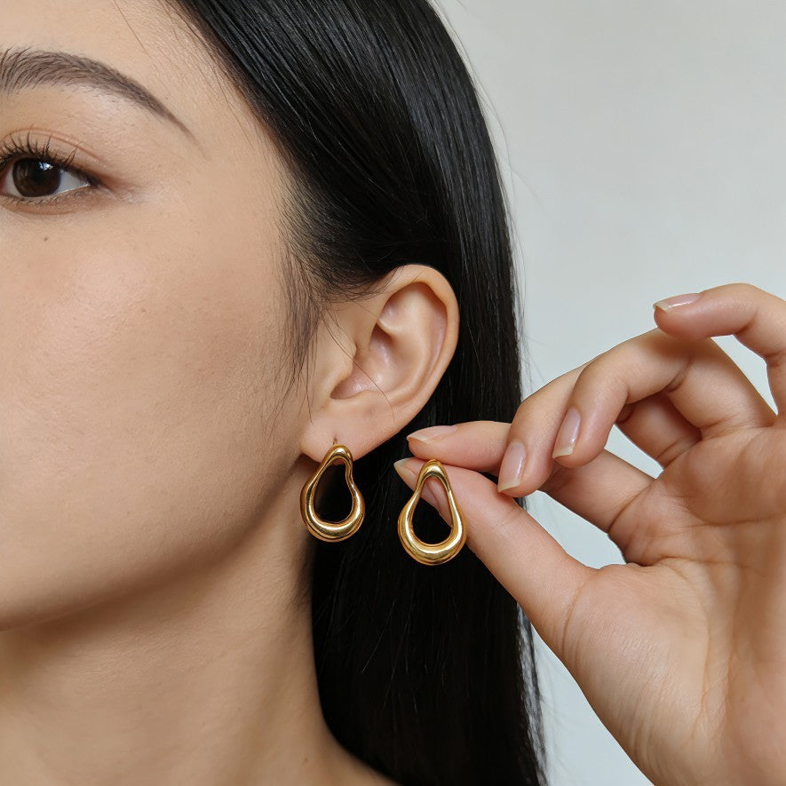 Steel Ear Do Not Fade Look Light Earrings