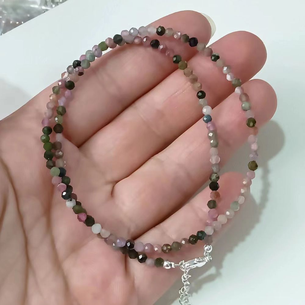 Women's Labradorite Apatite Pink Crystal Beaded Elegant Simple Style Necklaces