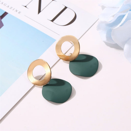 High-grade Sense Personality Hollow Out Three-dimensional Round Piece Earrings