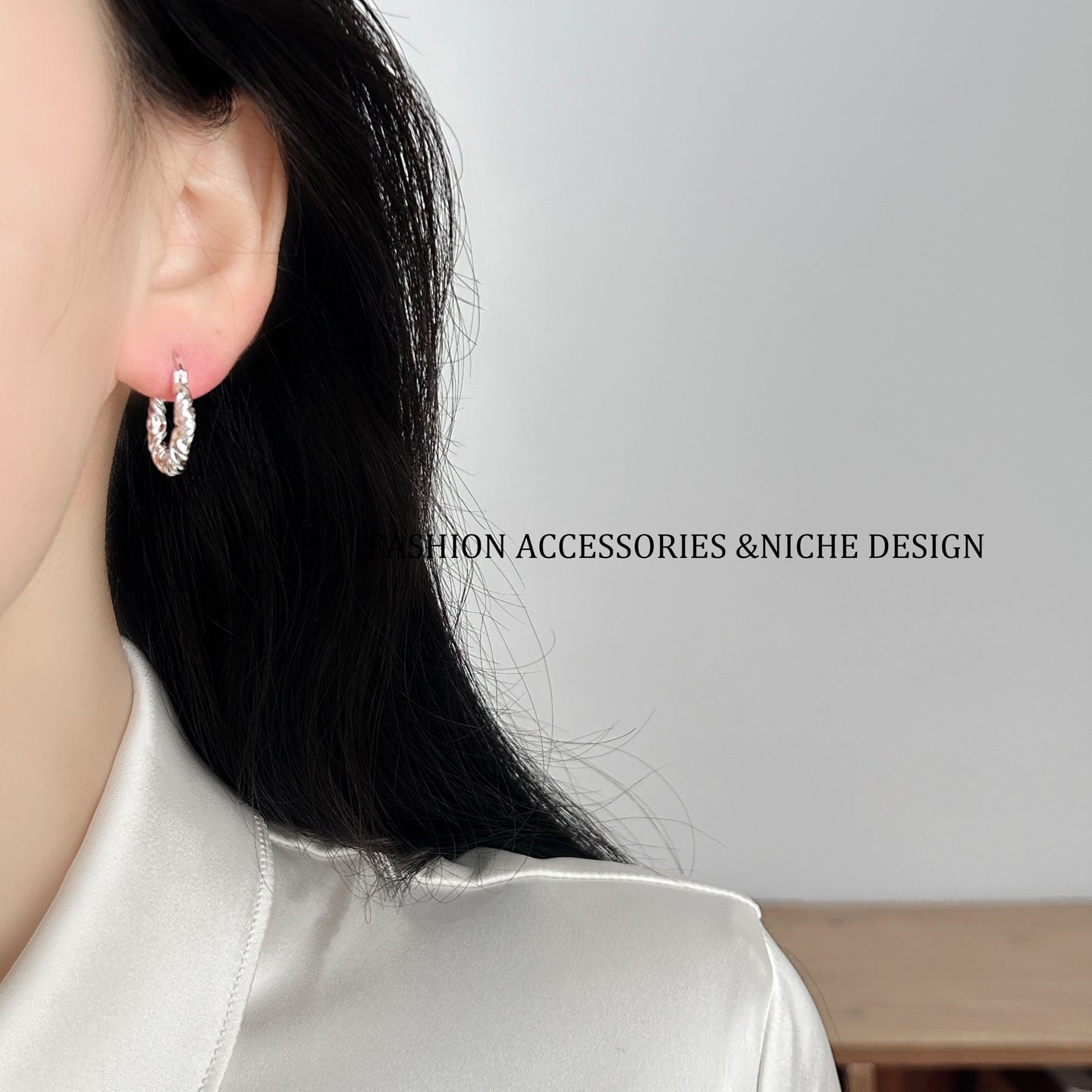 Women's Korean Style Personalized Twisted Line Woven Clip Fashion Ear Buckle