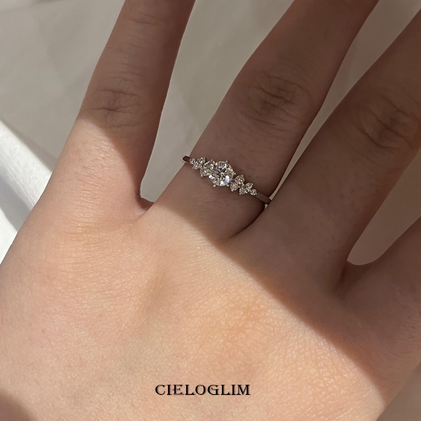 Feeling Shiny Zircon Female Gentle Temperament Open Diamond Index Finger Rings