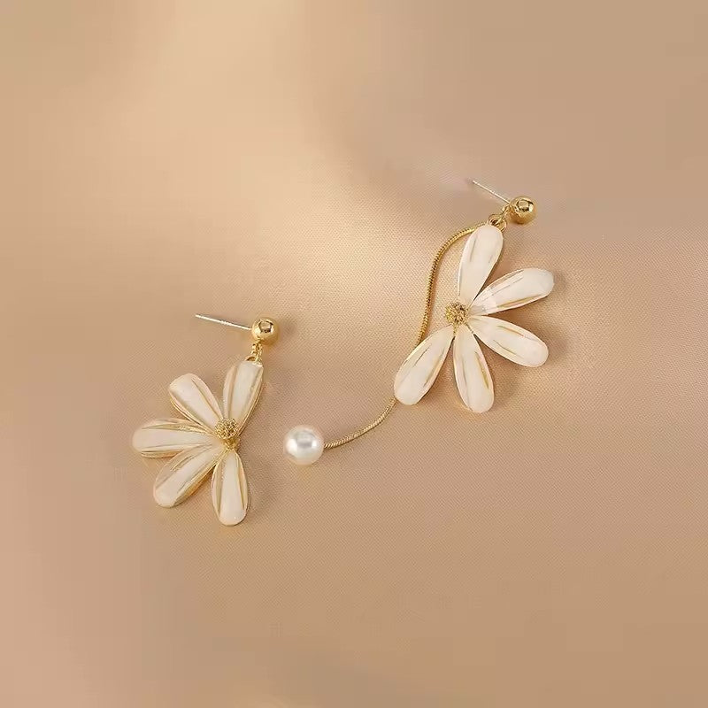 Women's Asymmetric Daisy Super Fairy Summer For Fashionable Earrings