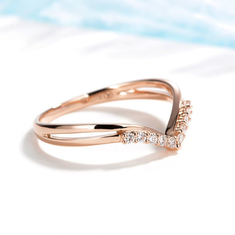 Rose Gold V-shaped Copper Inlaid Zircon Crystal Ladies Fashion Gang Ring