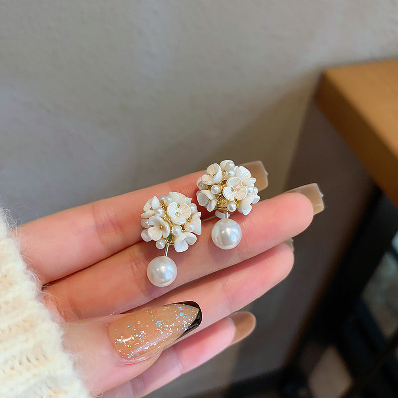 Women's Pearl Flower Fashionable High-grade French Entry Earrings