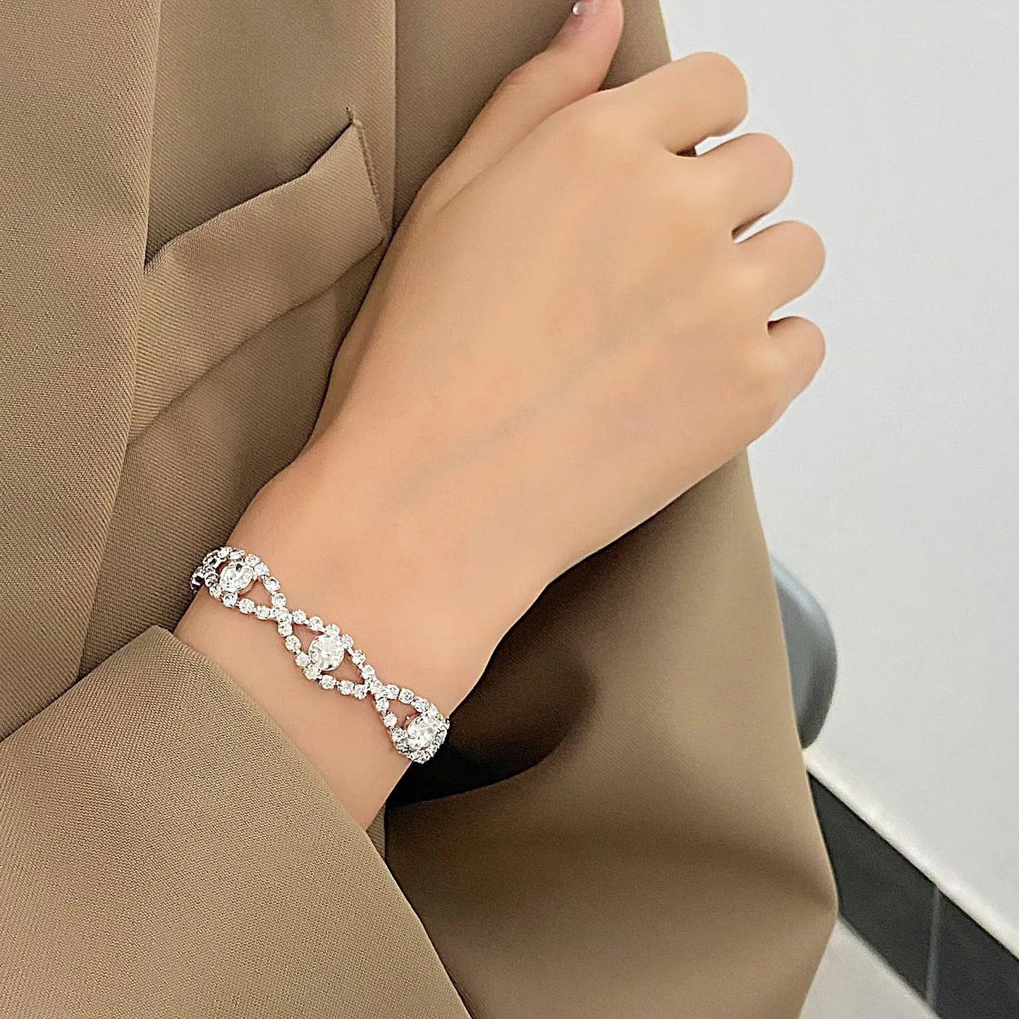 Fashion Vintage Pearl Letter Female Style Bracelets