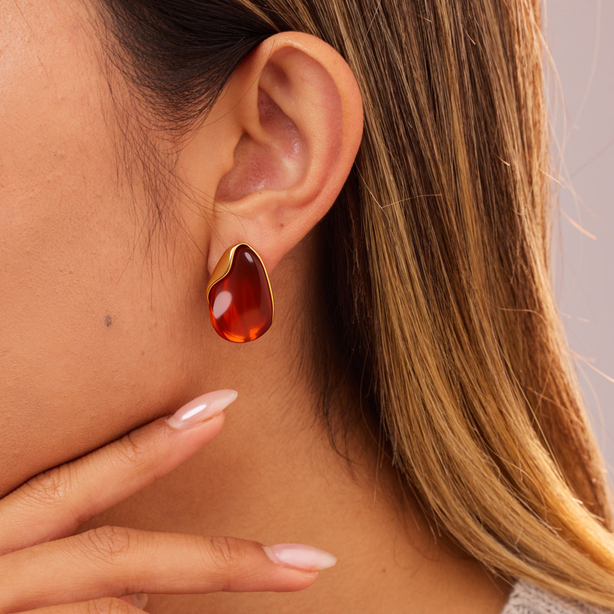 Women's High-grade Temperament Amber Resin For Light Luxury Minority Metal Patch Earrings