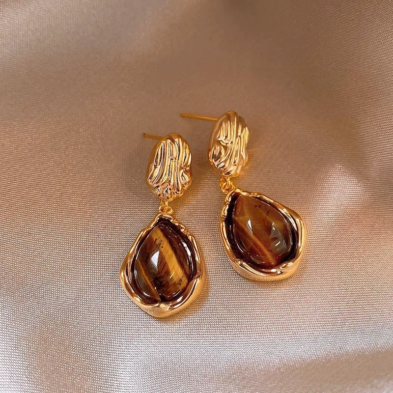 Charming Women's Bow Pearl Light Luxury Earrings
