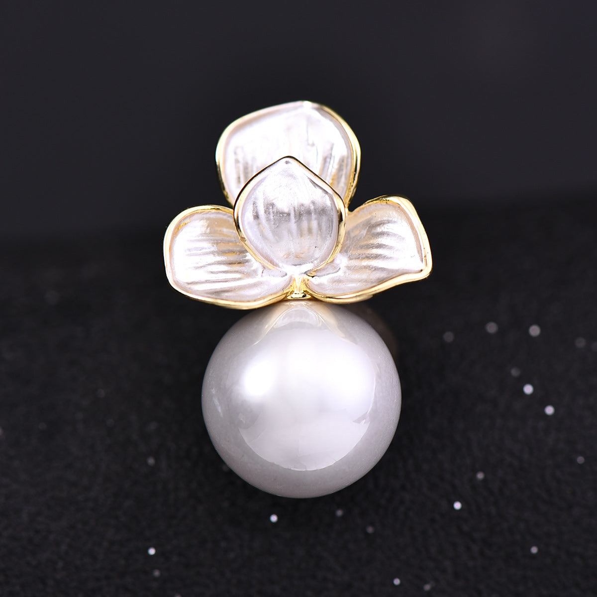 Elegant Flower Pearl High Sense Classic Style Camellia Fashion Light Earrings