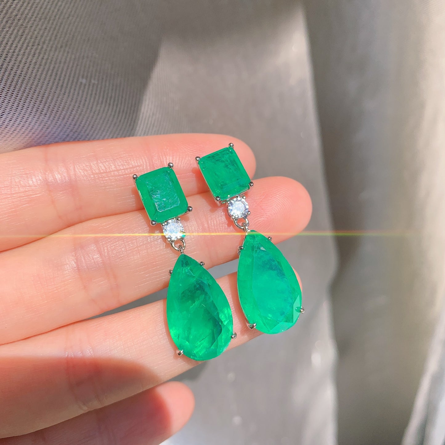 Women's Trendy Pear-shaped Imitation Paraiba Emerald Big Water Drop Rings