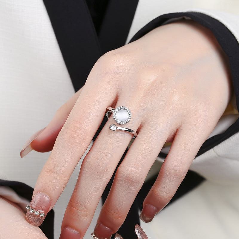 Women's Rotatable Design Fashion Personality Trendy Cold Light Rings