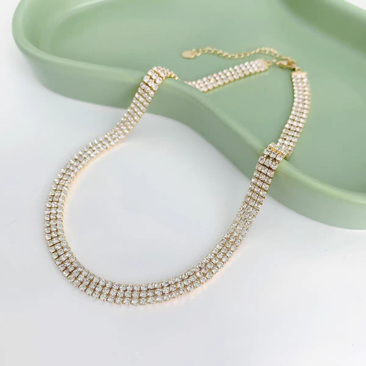 Women's Popular Rhinestone Collar Simple Graceful Sparkling Full Necklaces