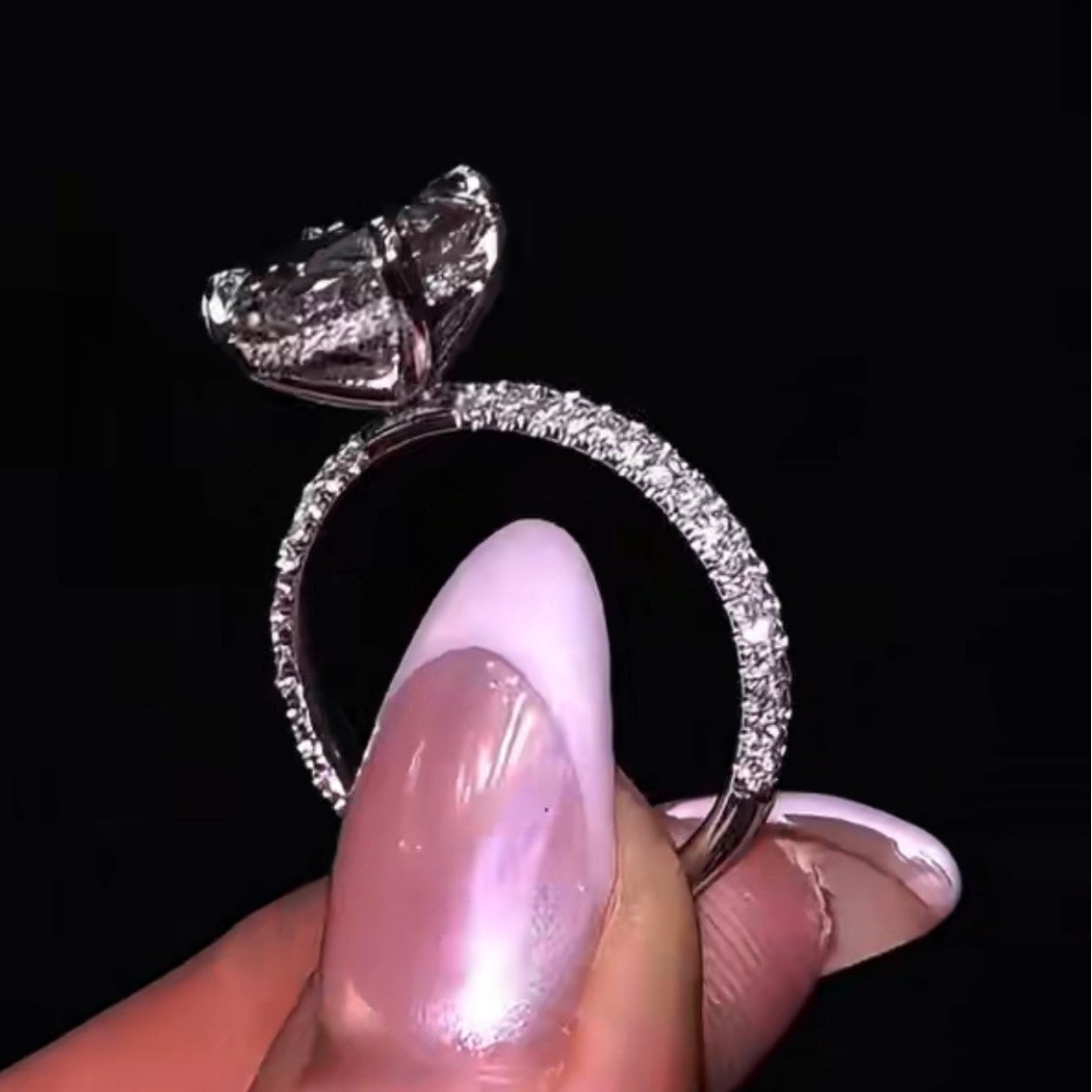 Women's Exquisite Ice Flower Cut Stone Shipment Bracelet