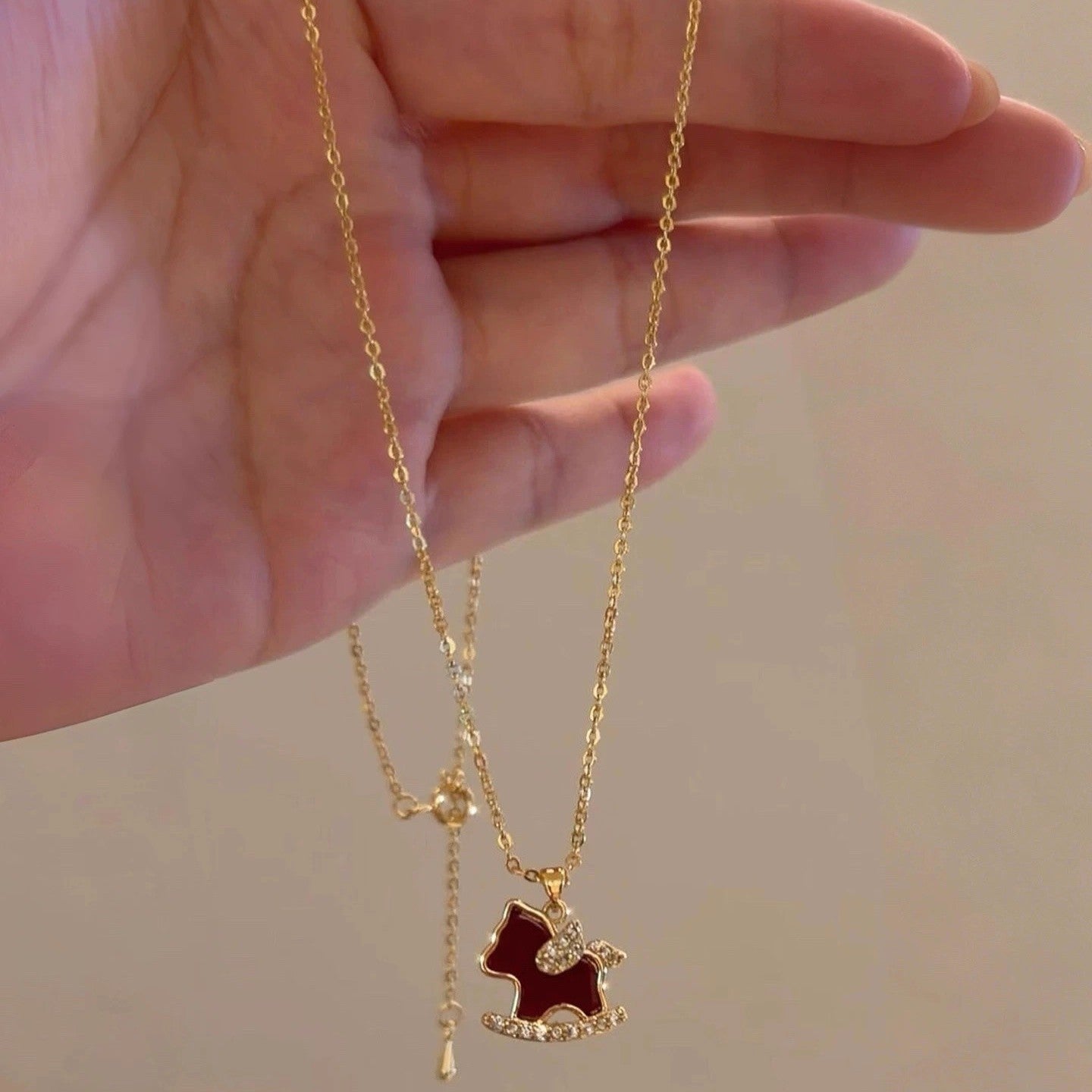 Red Glaze Rhinestone Pony Life Temperament Clavicle Chain Necklace