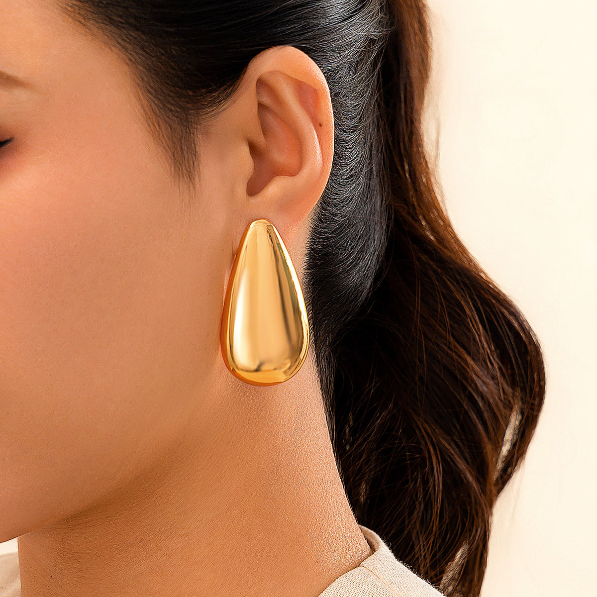 Women's Style Exaggerated Irregular Ear Punk Metal Fold Water Stud Earrings