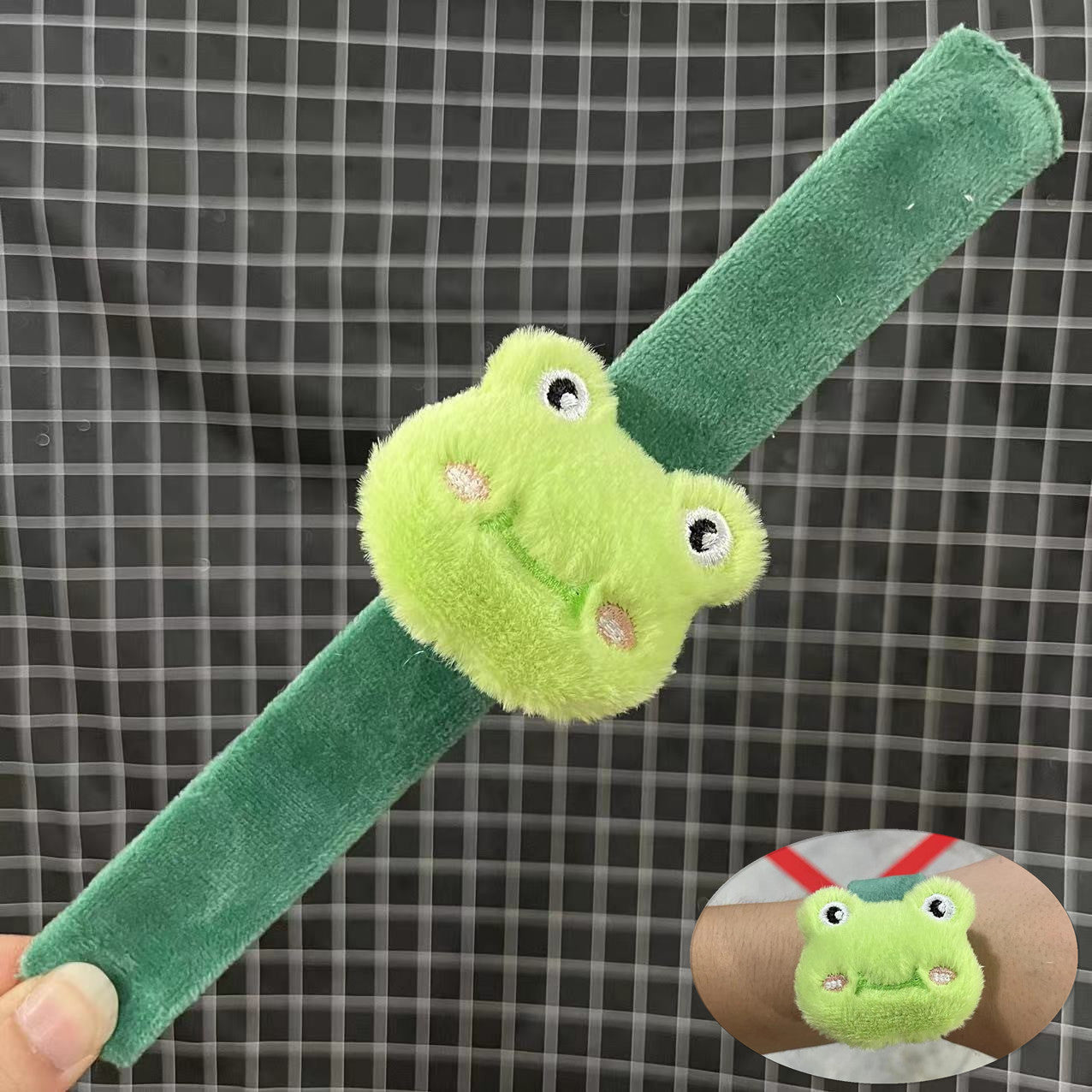 Children's Plush Cartoon Pop Cute Couple Female Slap Bracelet