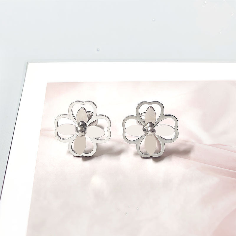 Frosted Clover Refreshing Stylish Fine Threaded Rods Stud Earrings