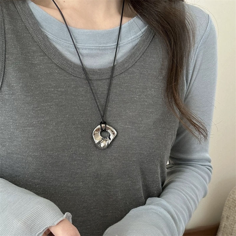 Women's Abstraction Hollow Geometry Wild High-grade Black Leather Necklaces