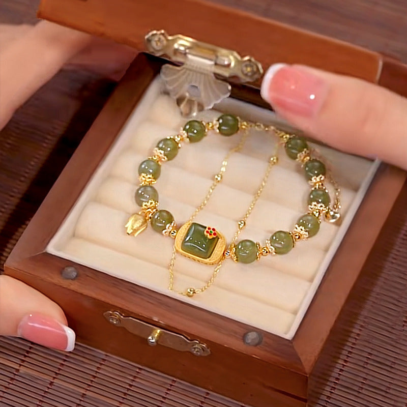 High-grade Square Sugar Lotus Female Chalcedony Beads Bracelet