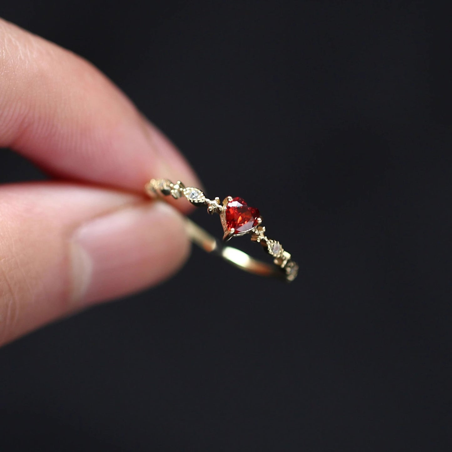 Heart-shaped Red Open-end Zircon Style Elegant Rings