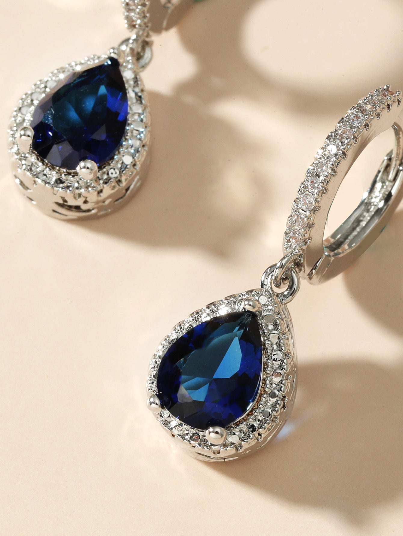 Women's High-grade Light Luxury Blue Crystal Drop-shaped Earrings