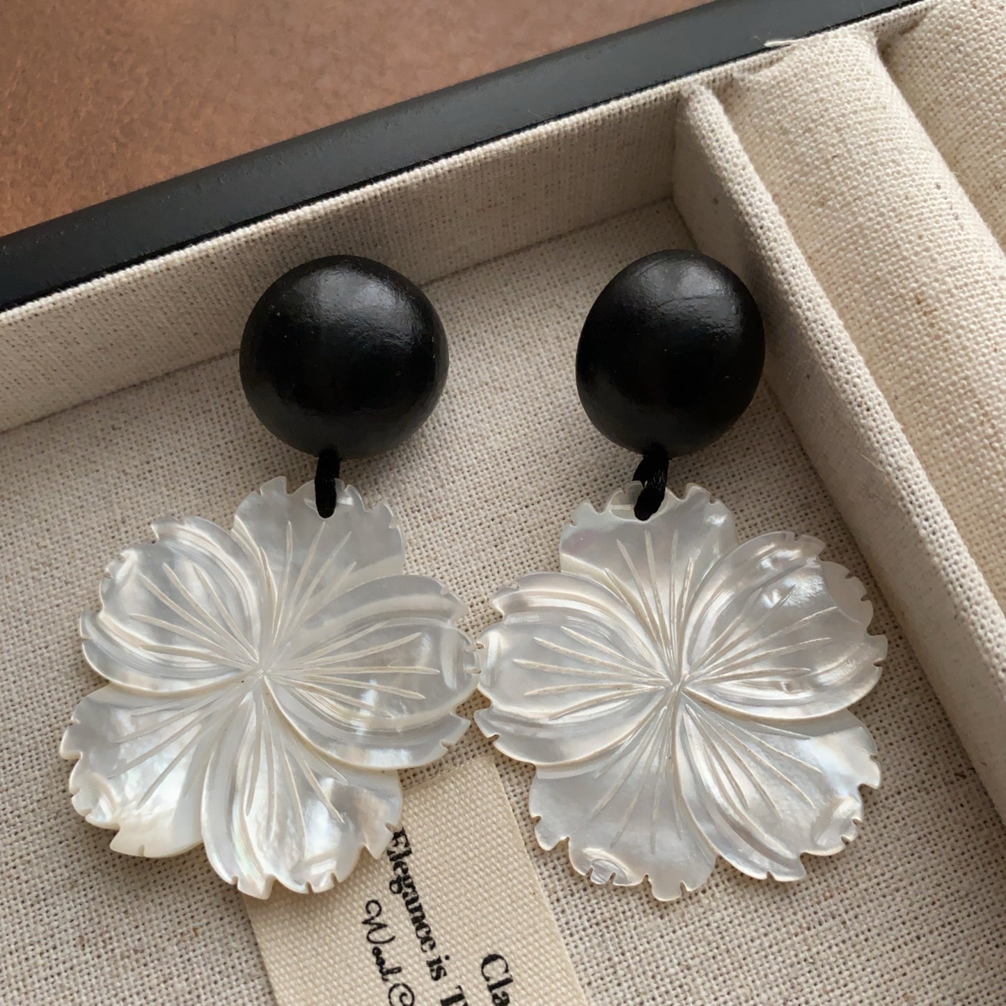 Solid Wood Fritillary Shell Geometric Eardrops Mild Luxury Retro Fashion Rings