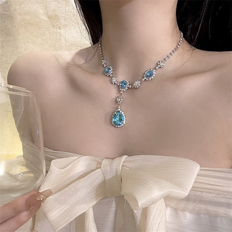 Women's French Royal Style Retro Affordable Luxury Diamond Water Drop Niche Necklace