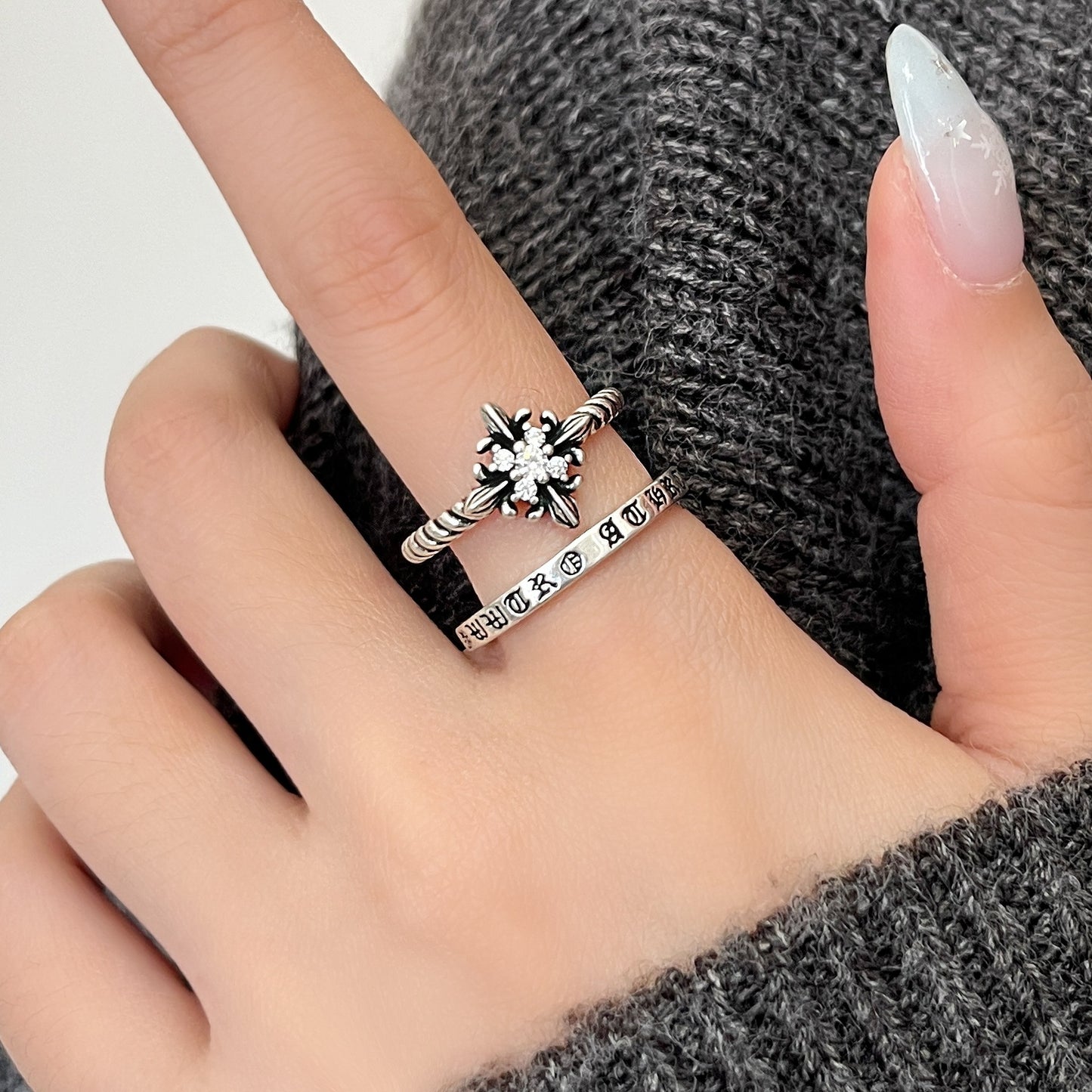 Women's Distressed Double Layer Four Stars Design Ring