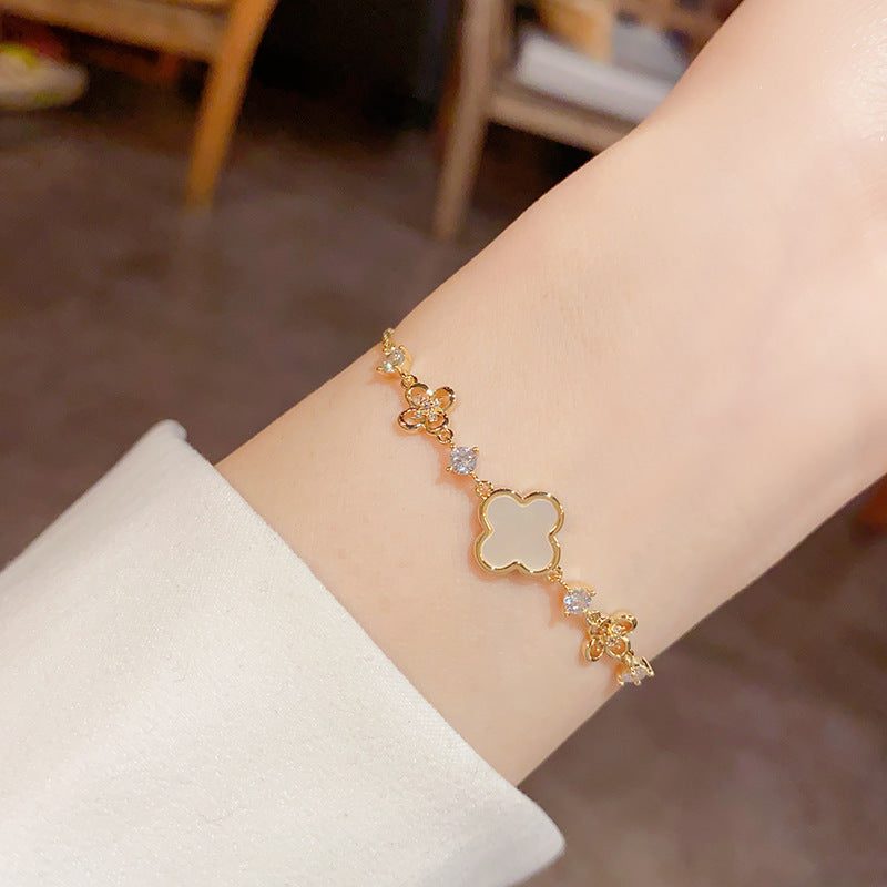 Simplicity Sweet Elegance Flower Pull-out Exquisite Bracelets