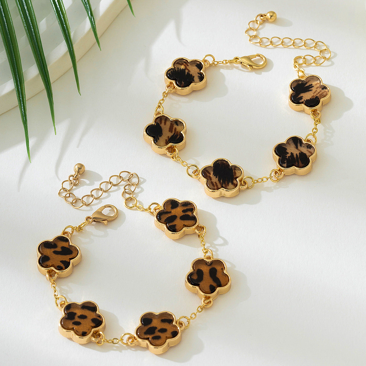 Fashion Elegant Lucky Five Petal Flower Female Bracelet