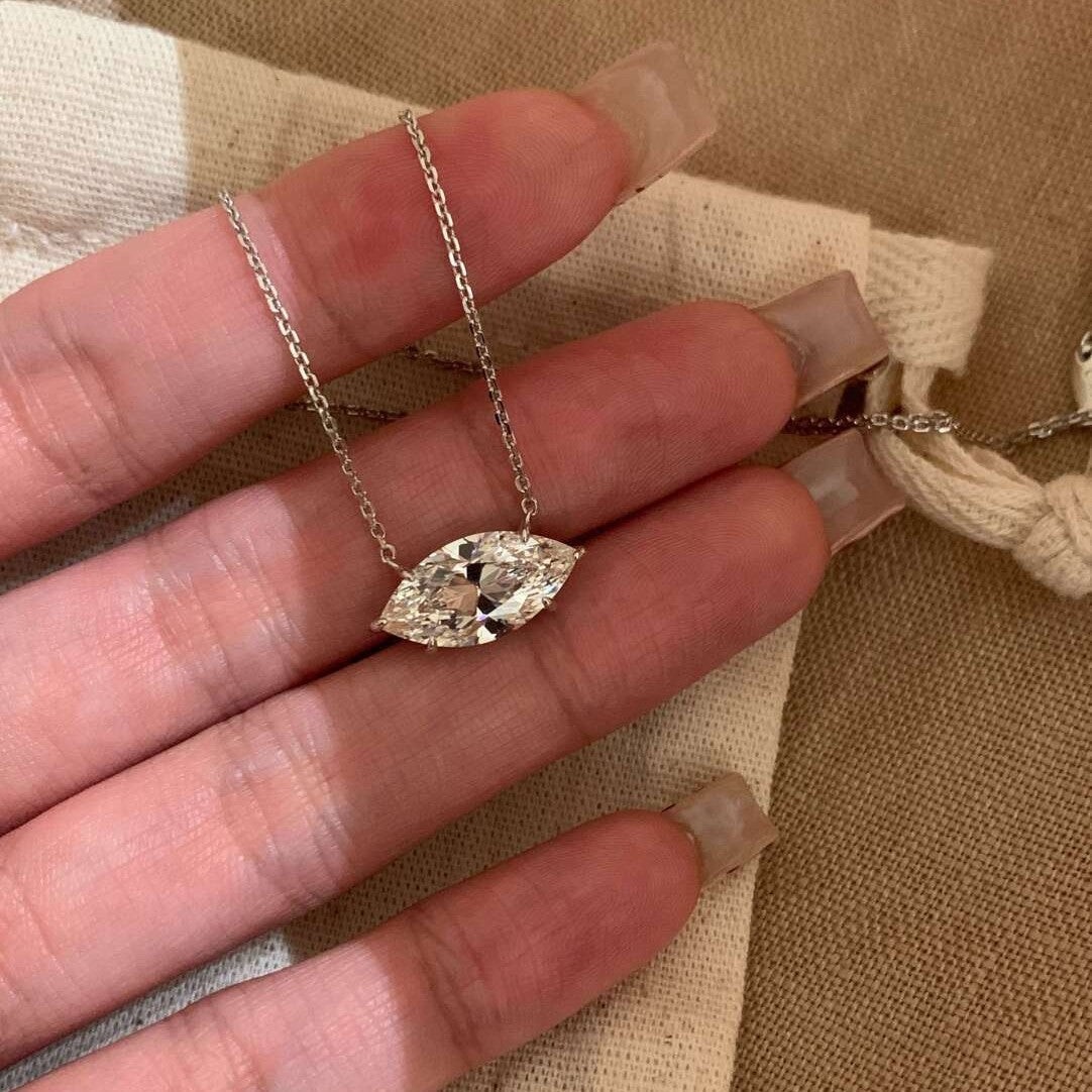 Horizontal Horse Eye Diamond Elegant Static Luxury Necklaces