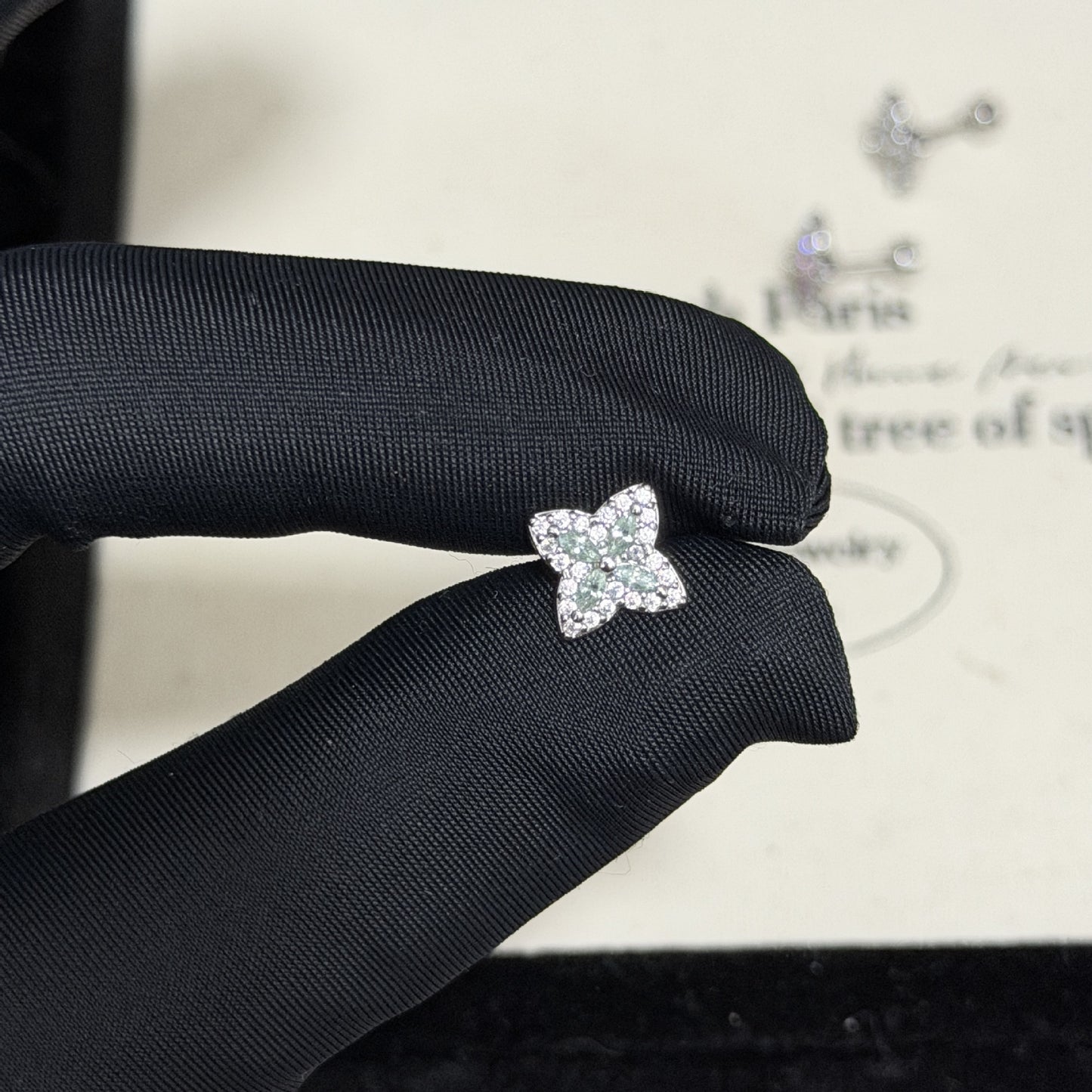 Cruciate Flower Zircon Flat Sweet Design Titanium Steel Ear Bone Earrings