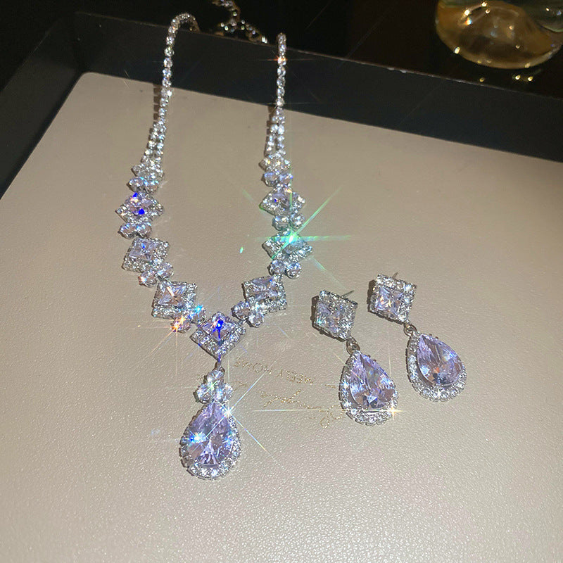 Palace Style Temperamental Minority Clavicle Chain Light Necklaces