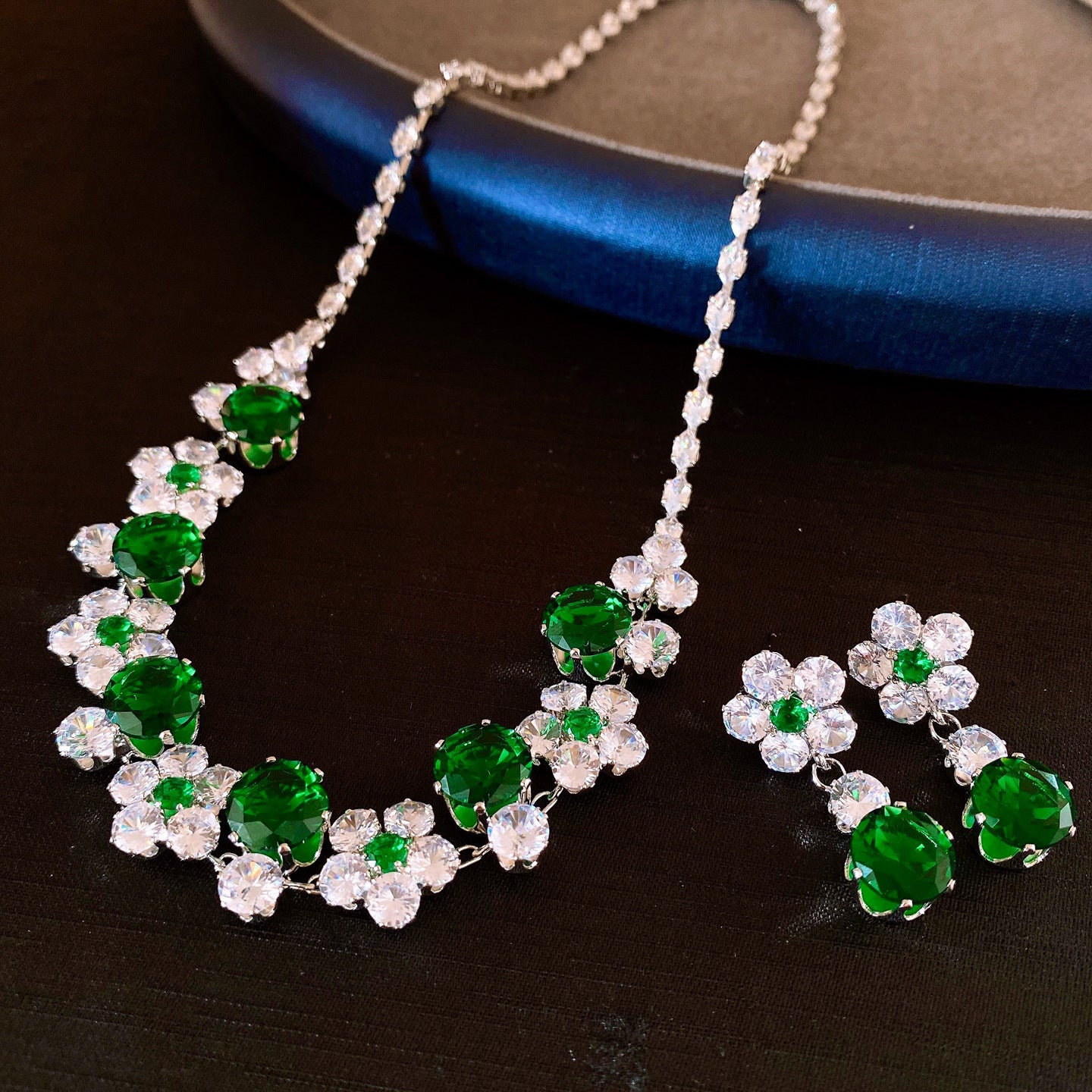 Elegant Drop Round Light Luxury Minority Necklaces