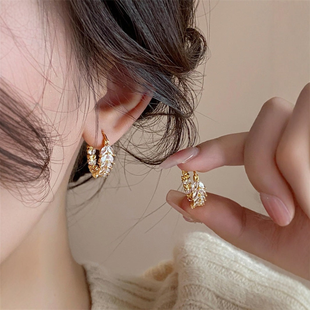High Sense Rhinestone Wheat Temperament Clip Female Temperamental Ear Buckle