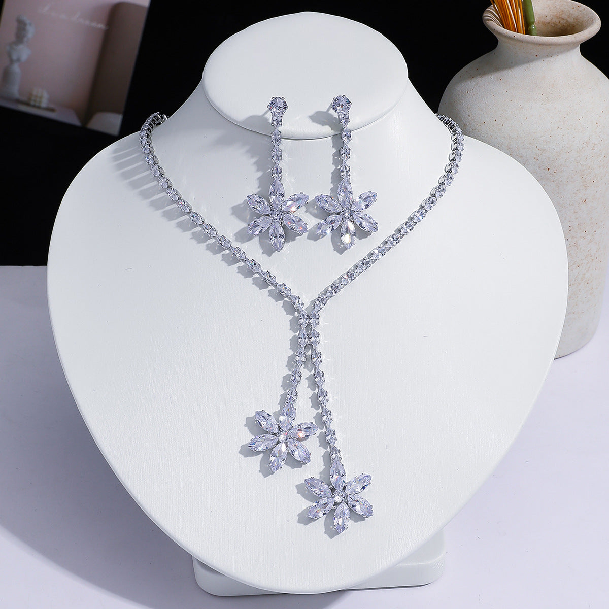 Fashion Trend Zircon Green Butterfly Tassel Necklace