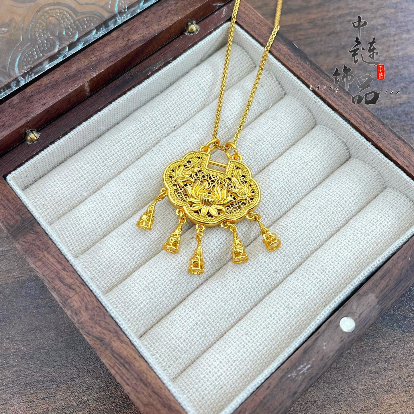 Color Preservation Ancient Style Alluvial Gold Lotus Tassel Pendants