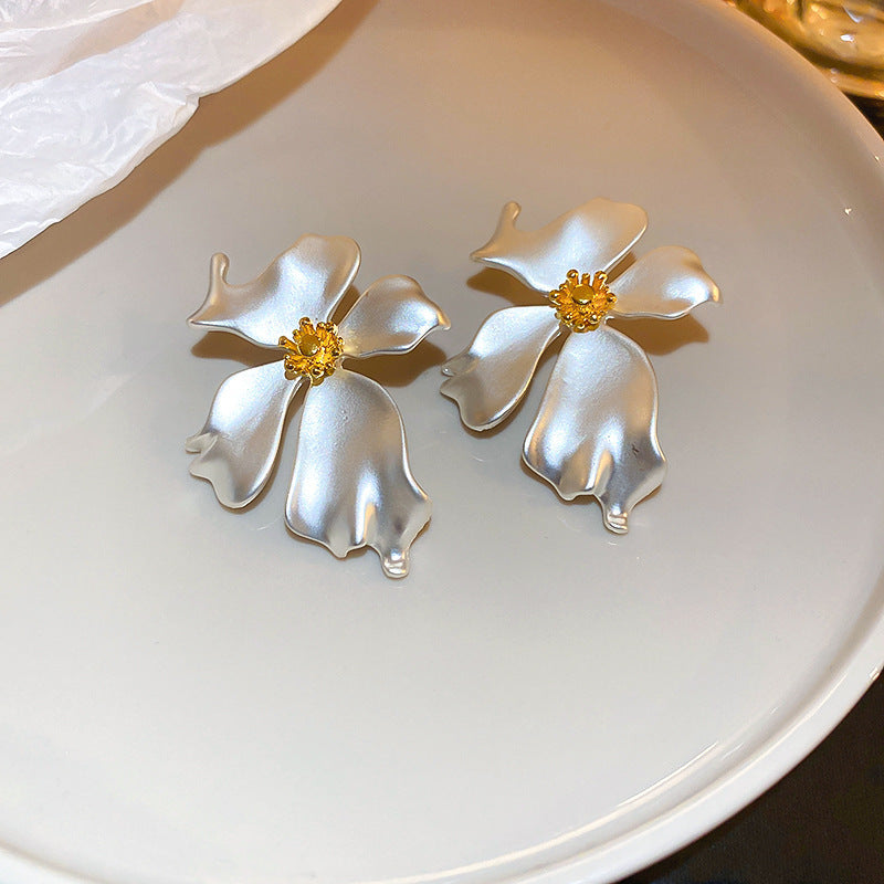 Women's Needle Zircon Bow Water Drop Tassel Simple Fashion Stud Earrings