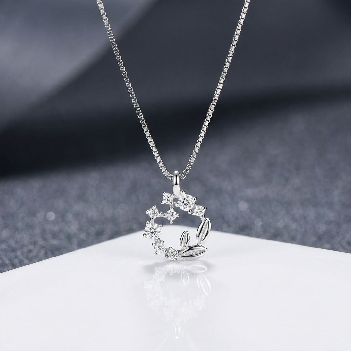 Female Flower Clavicle Chain Neck Simple Light Luxury High Sense Necklaces