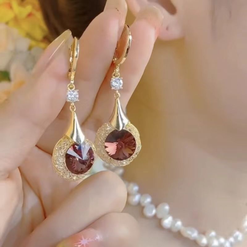 Temperament French Retro Trendy Special Interest Light Luxury Design Sense Earrings