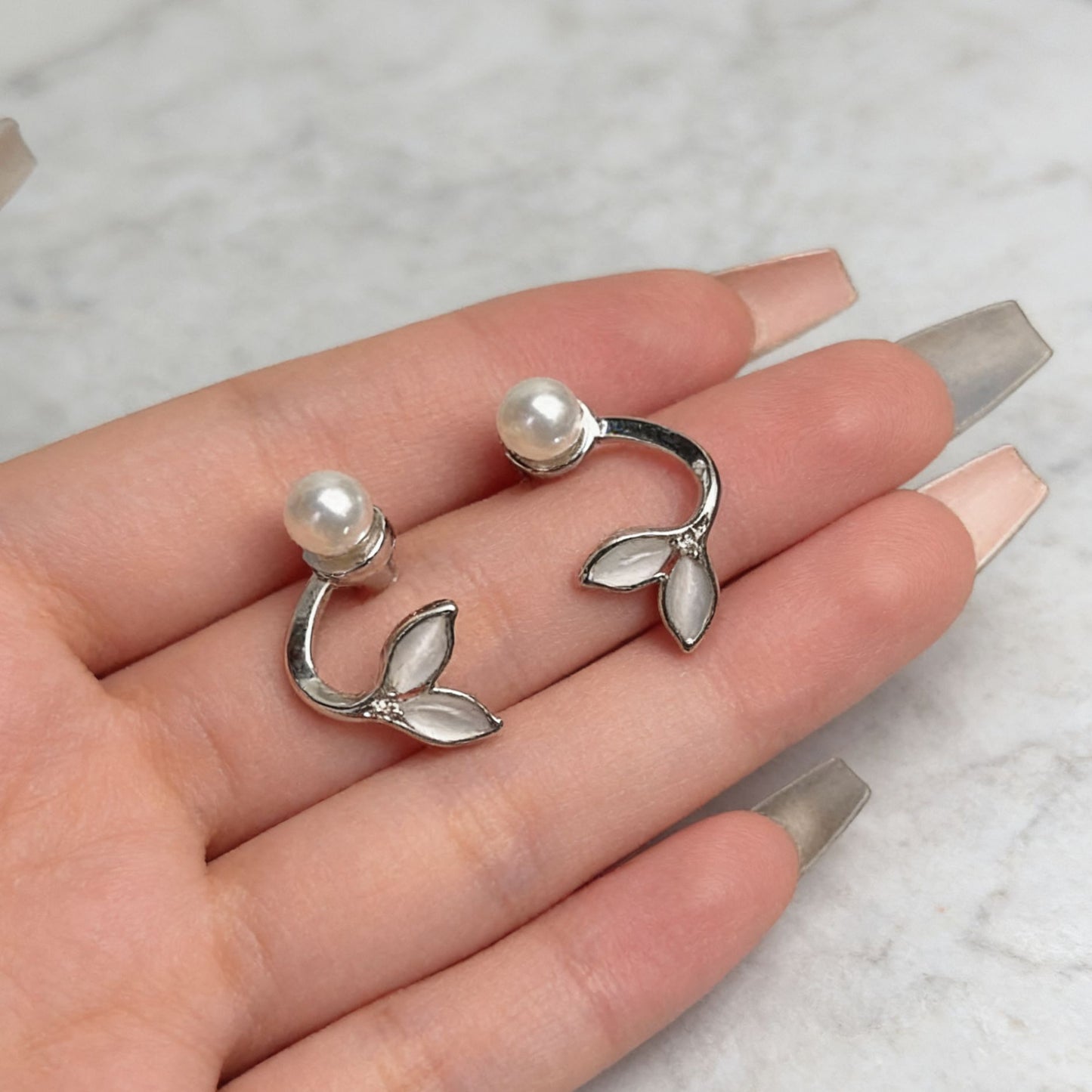 Style Elegant Dolphin Tail Pearl Female Niche Earrings
