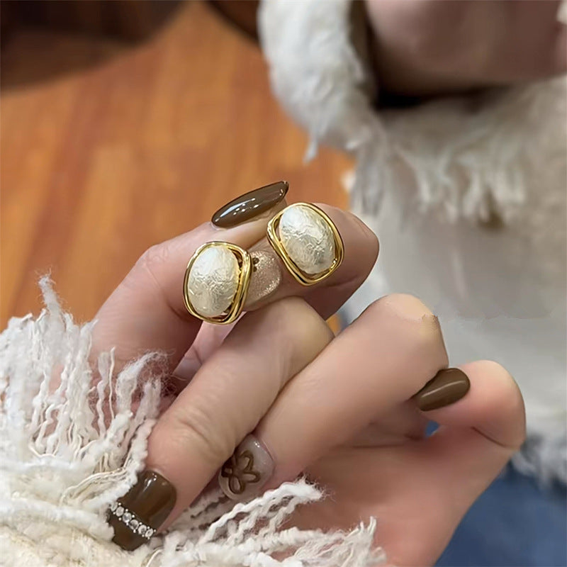 Women's Gentle Vintage Cotton Beads Elegant For Minority Fashion Design Earrings