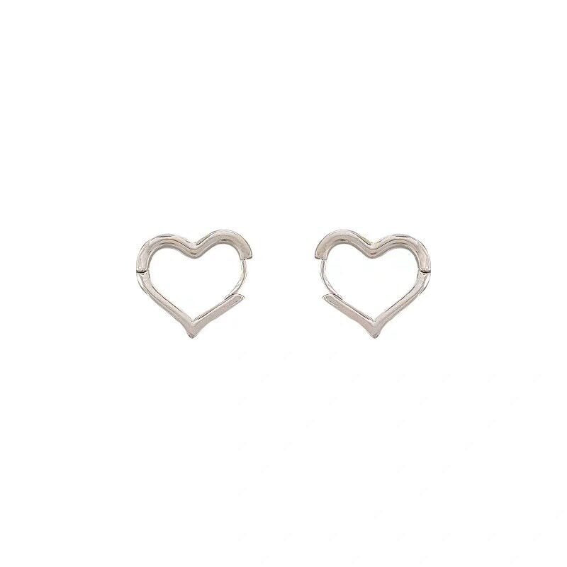 Women's Simple Hollow Heart-shaped Clip Elegant High-grade Earrings