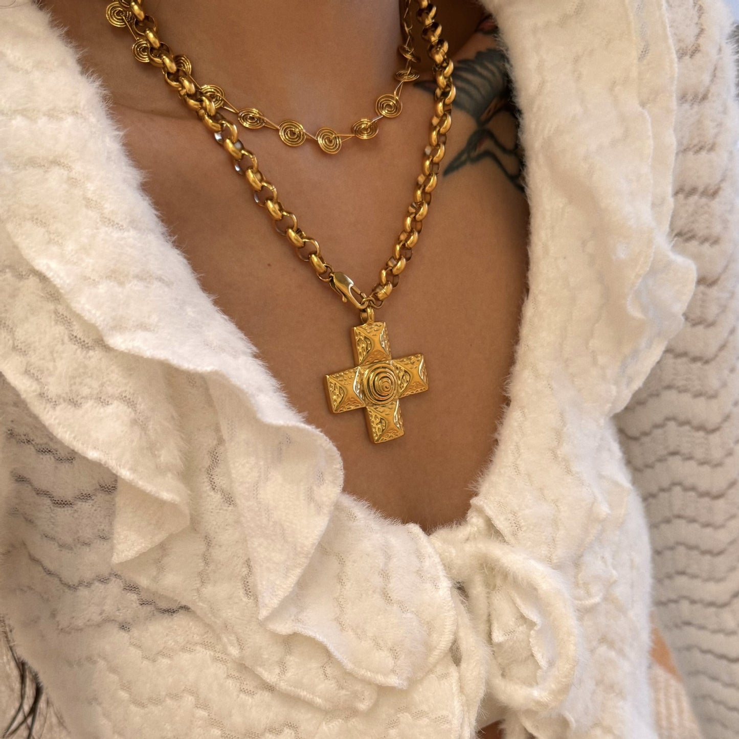 Exaggerated Personalized Gold-plated Titanium Steel Cross Water Spin Necklace