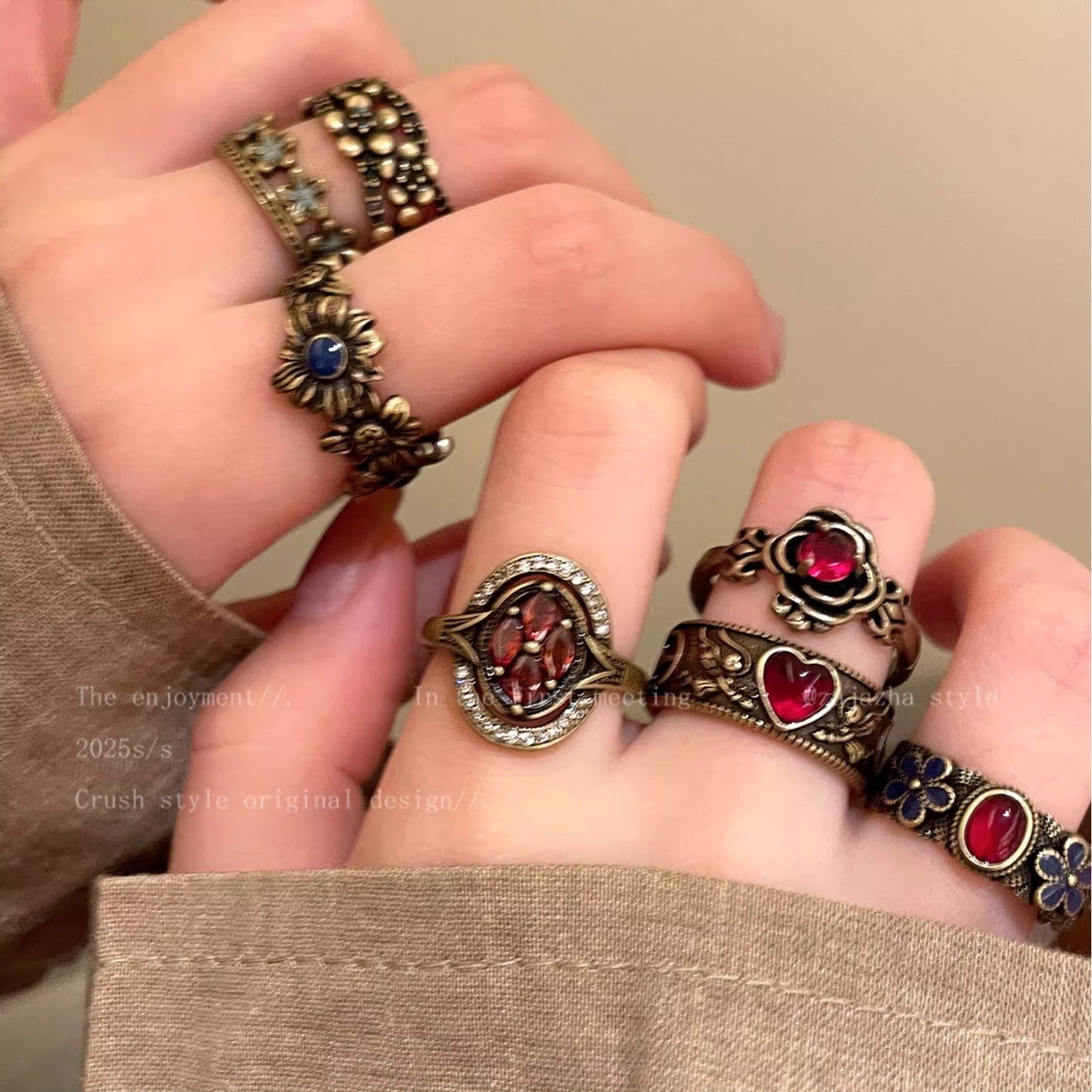 Women's Vintage Love Heart-shaped Ethnic Style Twin Ring