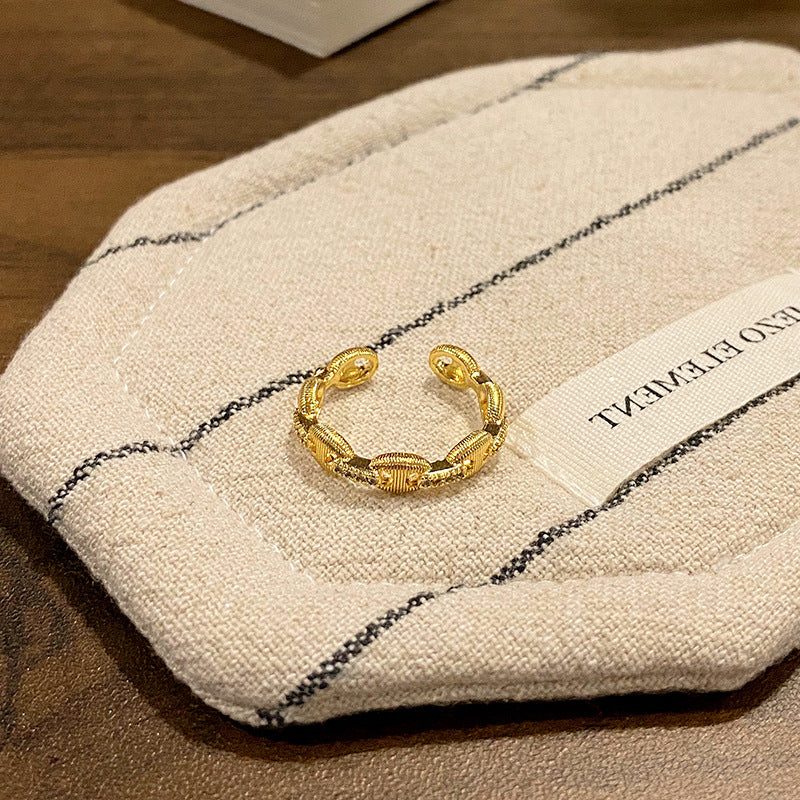 Gilding Simple Female Light Luxury Minority Ring